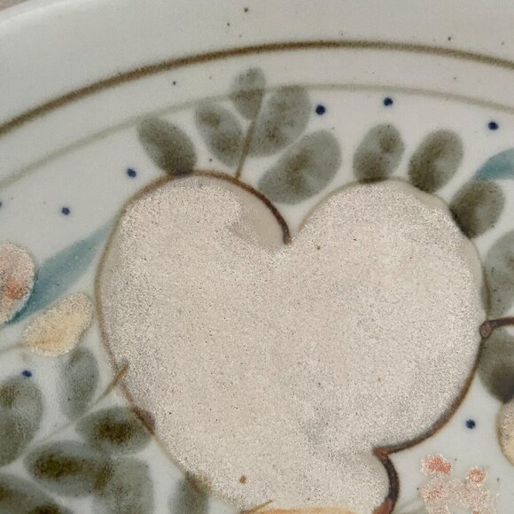 Vintage Highland Stoneware Scotland Hand Painted Floral 11.5" Serving Bowl - Picture 4 of 9